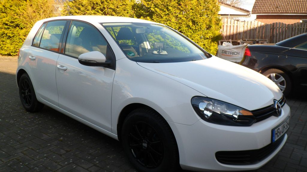 VW Golf 177.000 km 6.990 &euro; Holste 27729