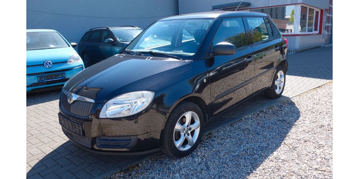 Skoda Fabia 98.000 km 2.789 &euro; Leipzig 04249