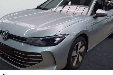 VW Passat 25.337 km 36.930 &euro; Bühl 77815