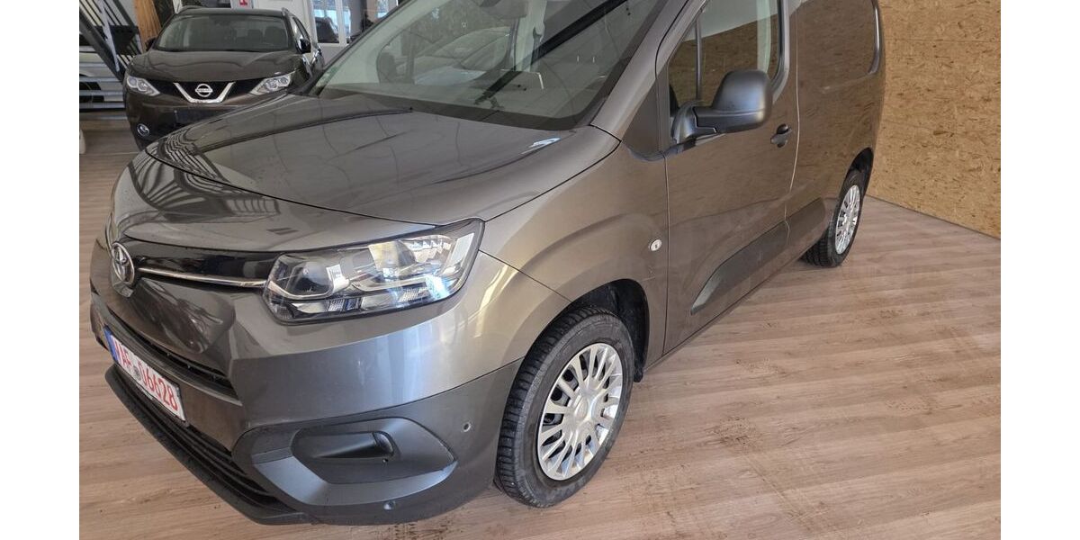 Toyota Proace City 130.000 km 17.900 &euro; Ahlen 59227