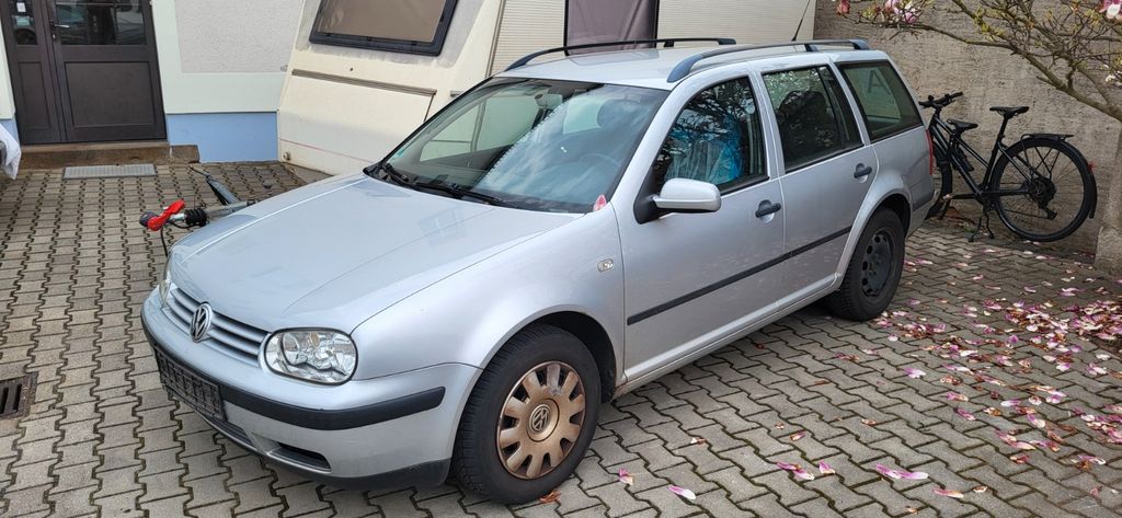 VW Golf 281.984 km 599 &euro; Radeburg 01471
