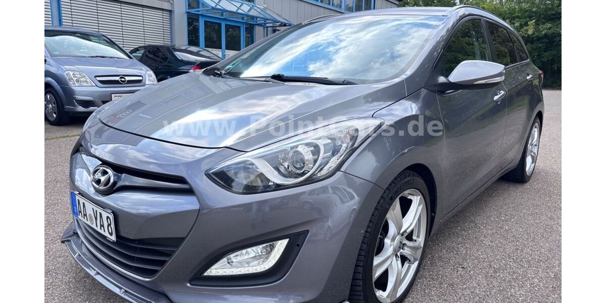 Hyundai i30 122.000 km 8.900 &euro; Essingen 73457