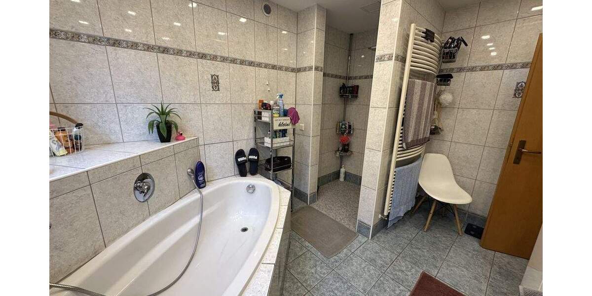 Einfamilienhaus Neuwied - 4 Zimmer, 140 m&sup2;, 1.200&euro; | Angebot:24855814