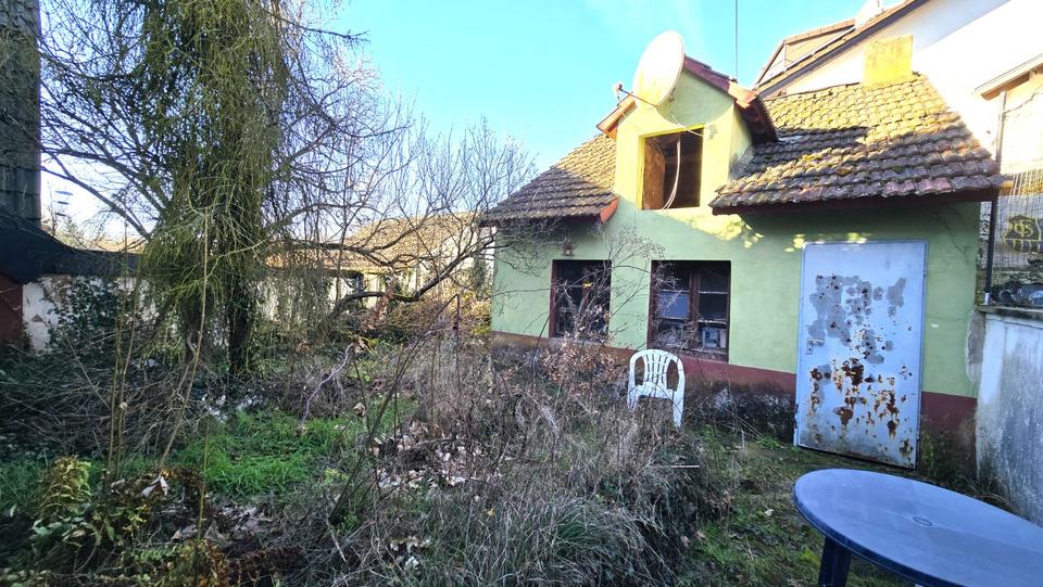 Reihenhaus Saarbrücken Dudweiler - 5 Zimmer, 110 m&sup2;, 85.000&euro; | Angebot:26780235