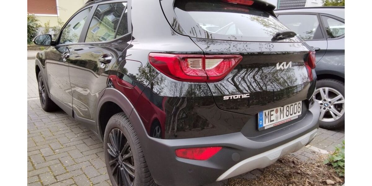 Kia Stonic 21.000 km 15.500 &euro; Velbert 42555