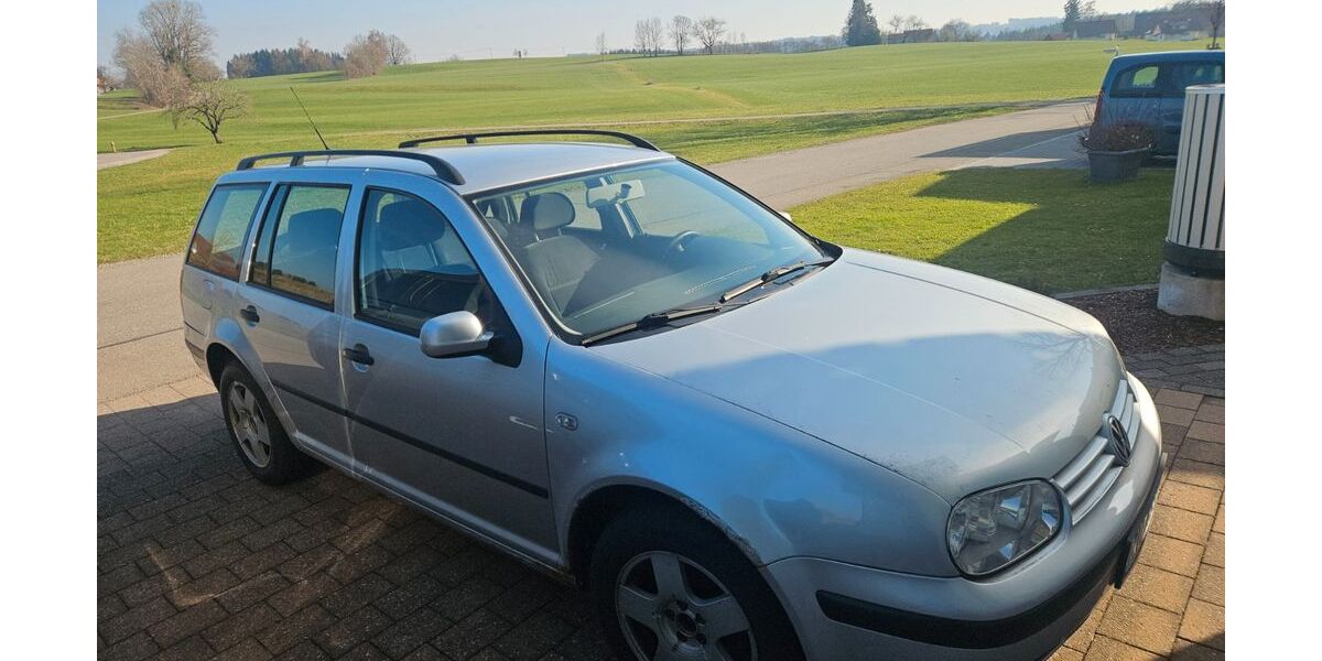 VW Golf 210.000 km 930 &euro; Hergatz 88145