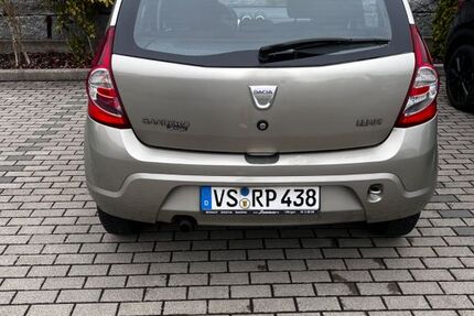 Dacia Sandero 88.000 km 3.499 &euro; Bräunlingen 78199