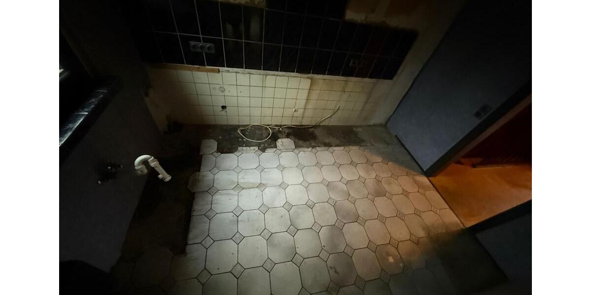 Doppelhaushälfte Meerbusch - 5 Zimmer, 100 m&sup2;, 350.000&euro; | Angebot:25001741