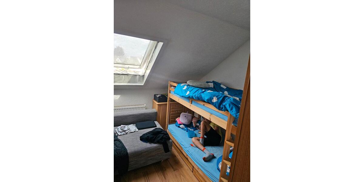 Dachgeschoßwohnung Griesheim - 3 Zimmer, 90 m&sup2;, 1.200&euro; | Angebot:26680407