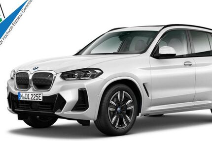 BMW iX3 53.997 km 38.750 &euro; Hamburg 21073