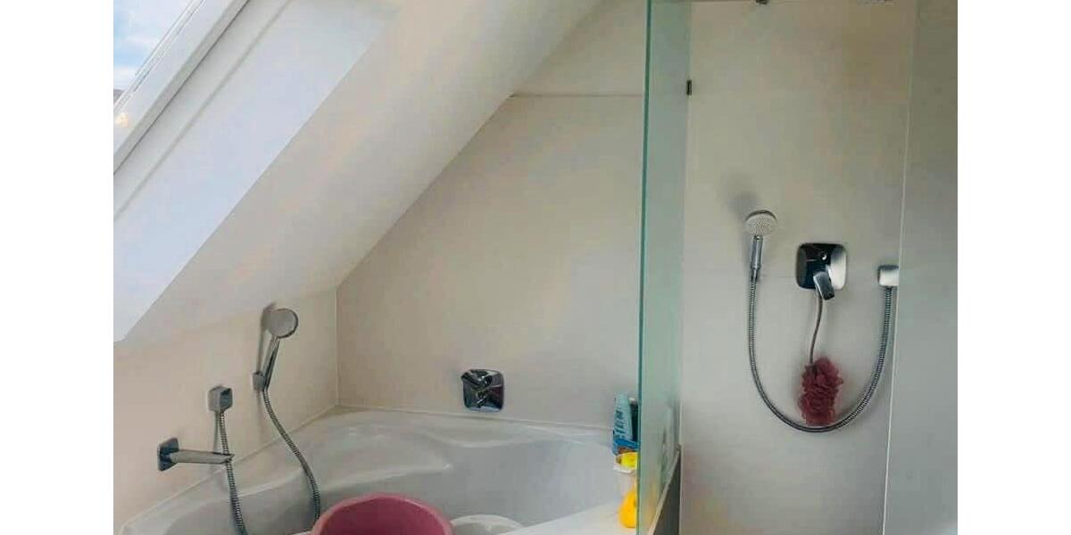 Dachgeschoßwohnung Friesenheim - 3 Zimmer, 100 m&sup2;, 1.180&euro; | Angebot:25477865