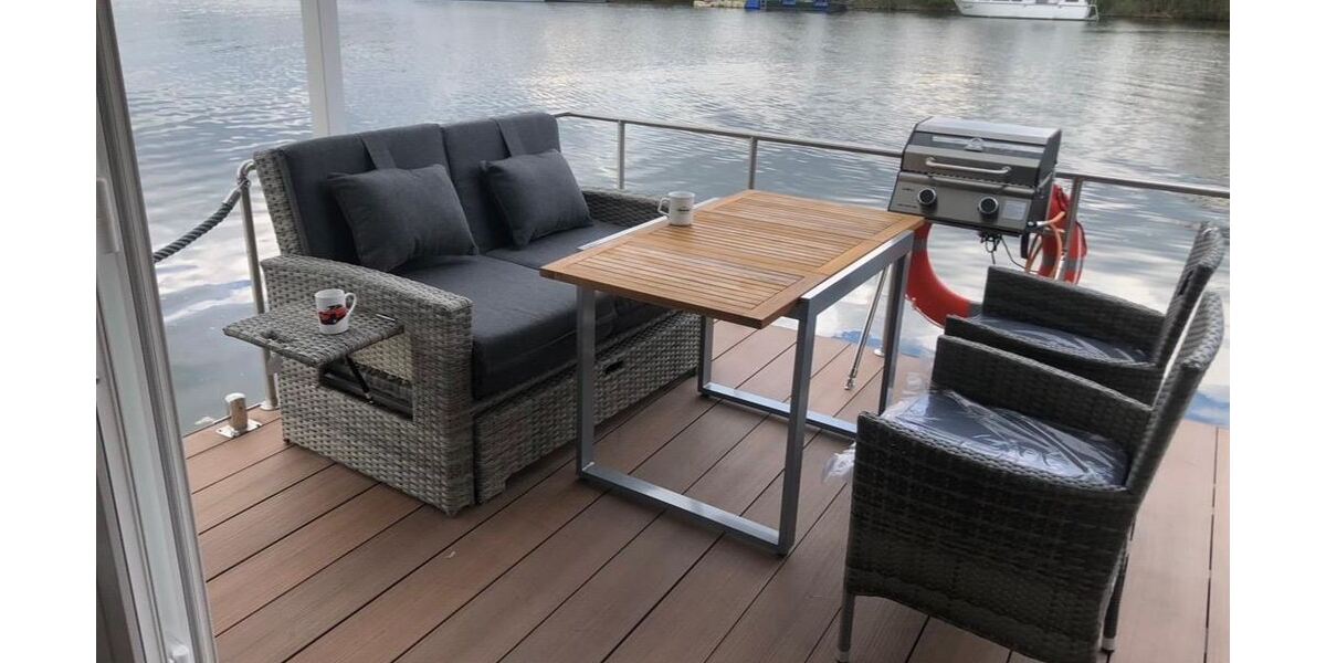 Ein Zuhause, auf dem Wasser oder im Hafen, exklusives Hausboot Neubau 2023 - Ferienhaus Jabel b Waren | Angebot:27142509