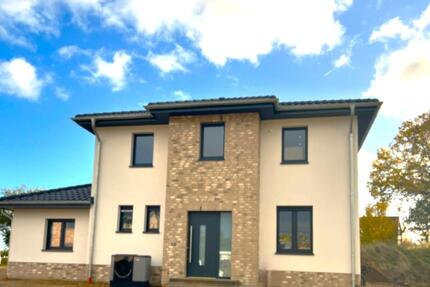 Haus Eutin - 6 Zimmer, 150 m&sup2;, 2.050&euro; | Angebot:26044747