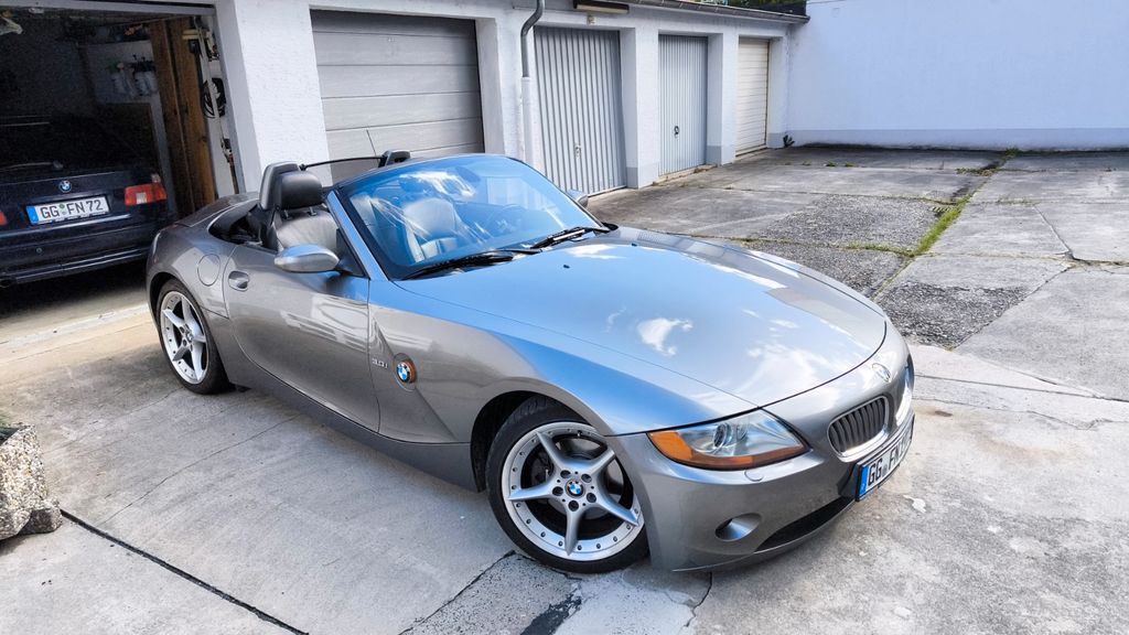 BMW Z4 200.000 km 13.000 € Rüsselsheim am Main 65428