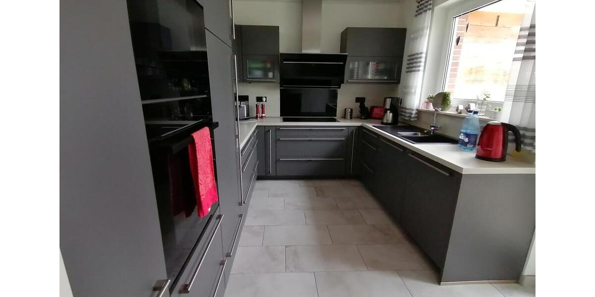 Einfamilienhaus Friedeburg - 8 Zimmer, 220 m&sup2;, 430.000&euro; | Angebot:26781570