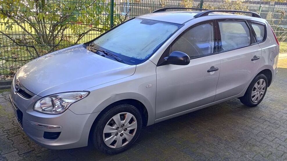i30
