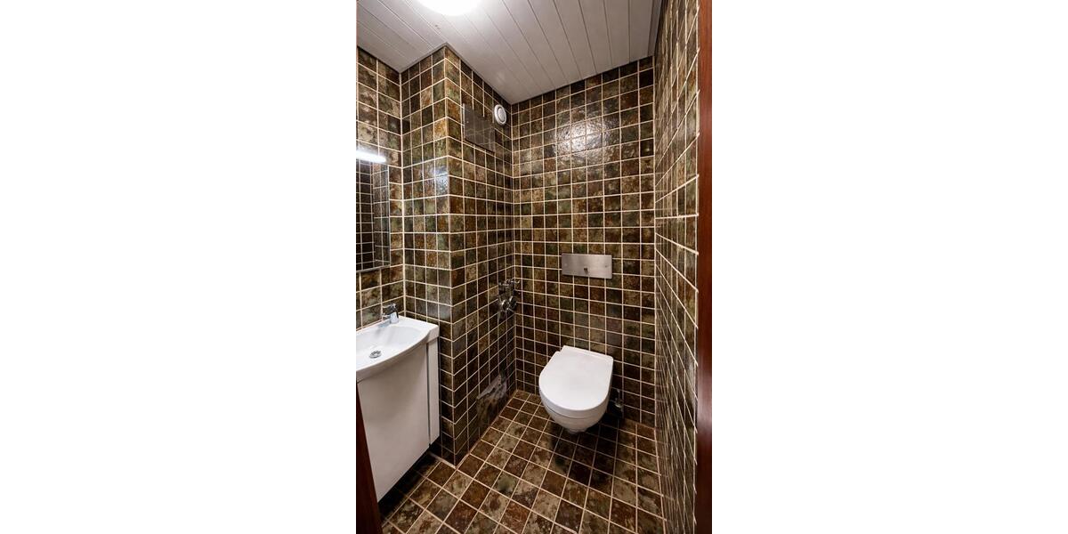 Dachgeschoßwohnung Reutlingen - 3 Zimmer, 118 m&sup2;, 1.450&euro; | Angebot:24559806