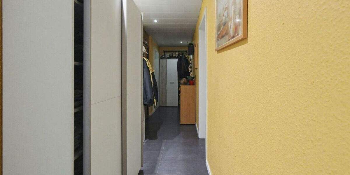 Etagenwohnung Kamp-Lintfort Geisbruch - 4 Zimmer, 93 m&sup2;, 159.000&euro; | Angebot:25650649
