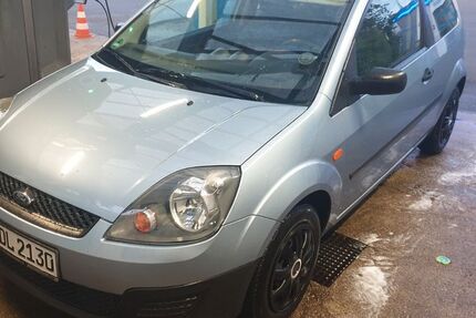 Ford Fiesta 79.800 km 2.499 &euro; Berlin 12557
