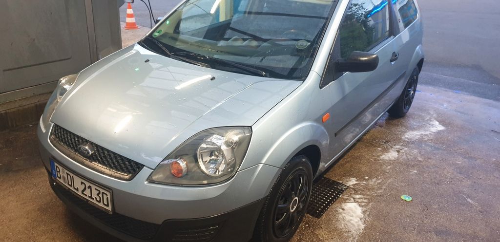 Ford Fiesta 79.800 km 2.499 &euro; Berlin 12557