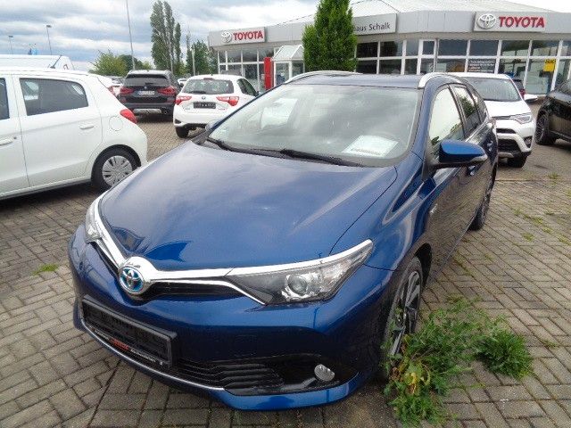 Toyota Auris 139.151 km 10.500 &euro; Aschersleben 06449