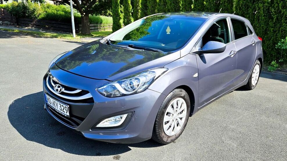 i30
