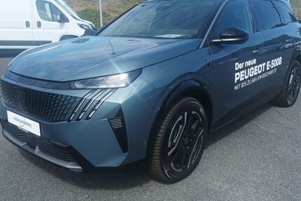 Peugeot 5008 5.000 km 55.890 &euro; Giessen 35394