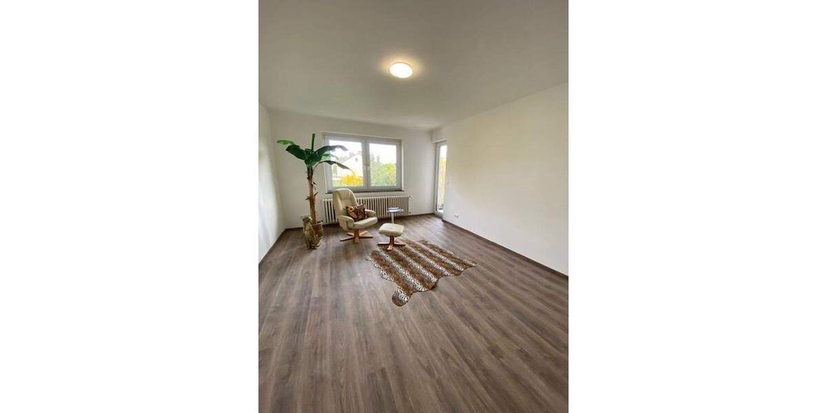 Bezaubernde kernsanierte 3 ZKB Wohnung mit schönem Balkon mit Blick ins Grüne 3 zimmer