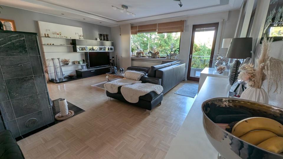 Einfamilienhaus Reichshof - 10 Zimmer, 240 m&sup2;, 499.999&euro; | Angebot:27014357