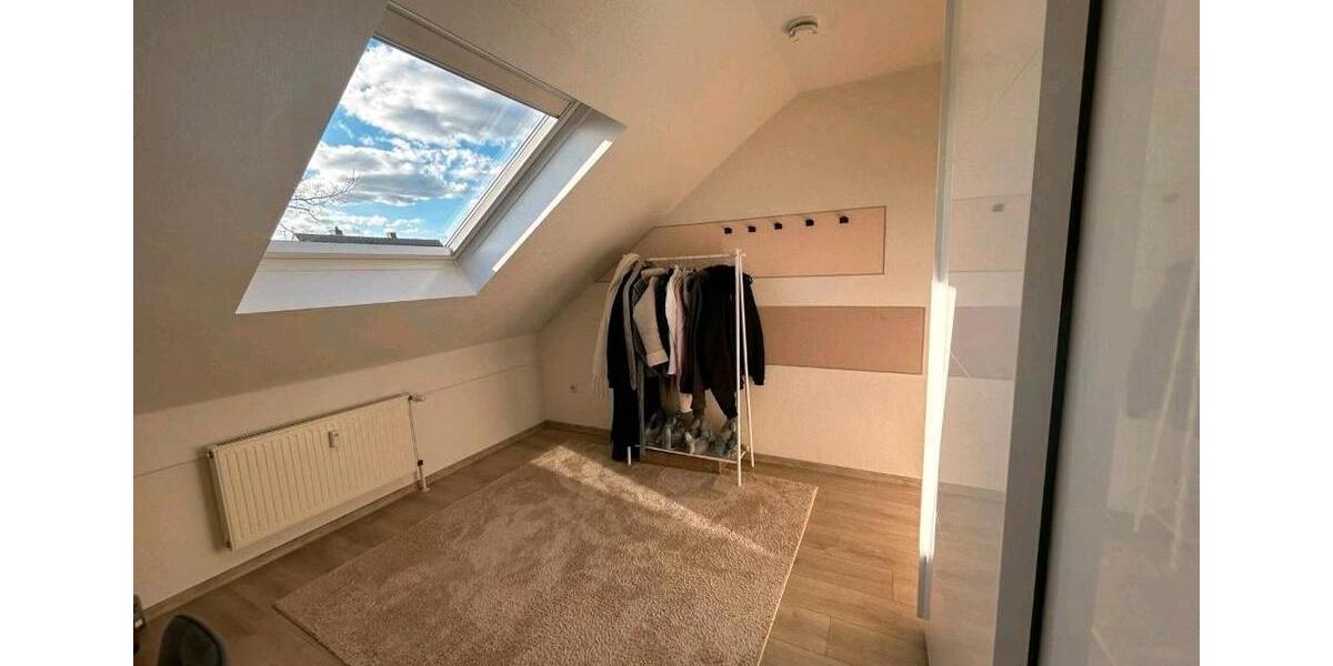Dachgeschoßwohnung Wesendorf - 3 Zimmer, 65 m&sup2;, 700&euro; | Angebot:26057777