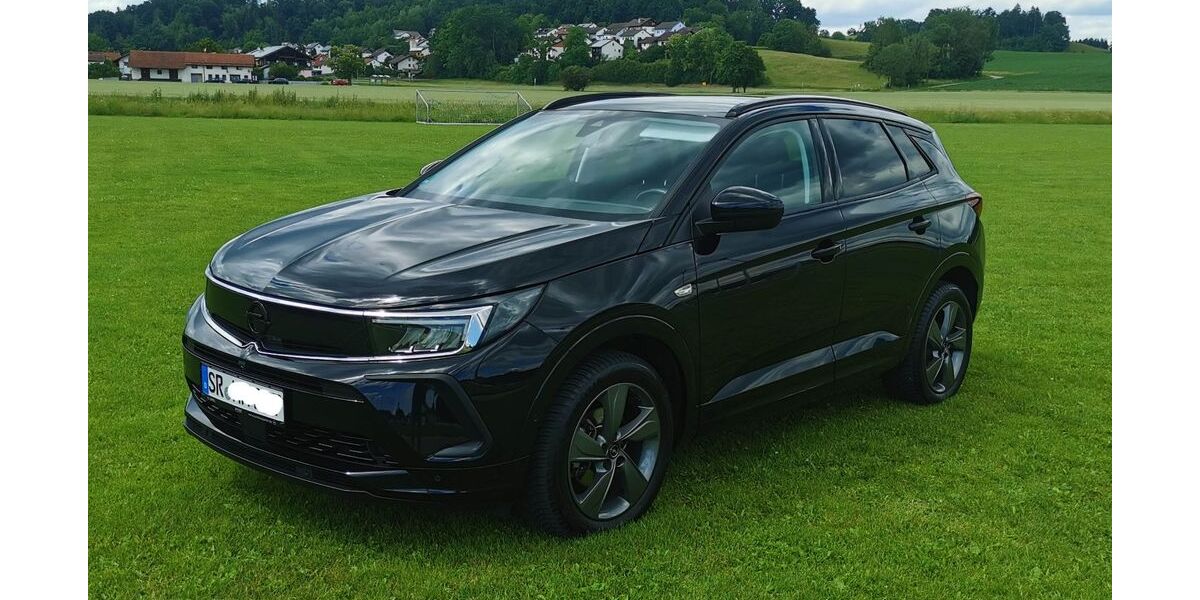 Opel Grandland (X) 29.500 km 19.900 &euro; Bogen 94327