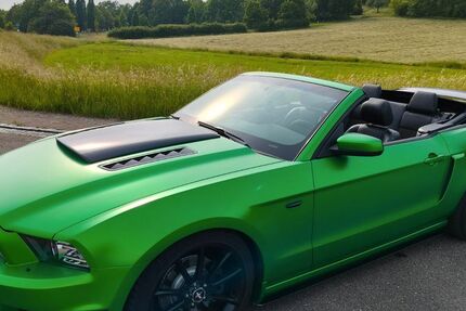 Ford Mustang 99.150 km 24.300 &euro; Fichtenberg 74427