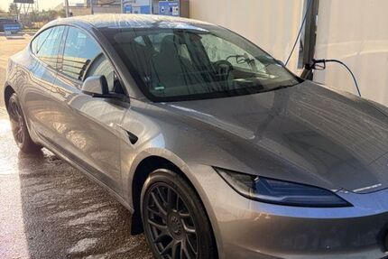 Tesla Model 3 31.000 km 46.490 &euro; Velpke 38458