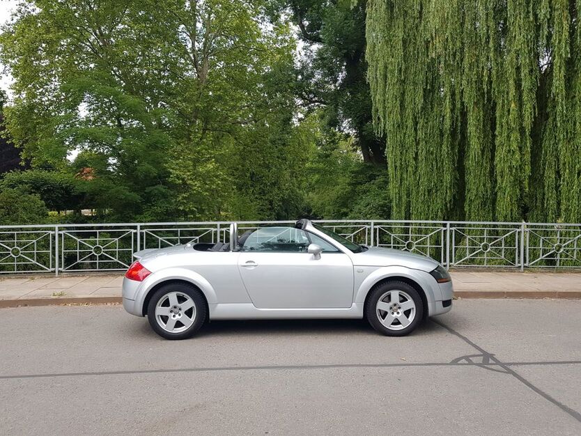 Audi TT 234.141 km 4.400 € Wolfsburg 38440