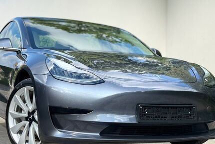 Tesla Model 3 36.973 km 19.999 &euro; Potsdam 14482