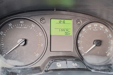 Skoda Fabia 114.414 km 4.300 &euro; Haina 35114