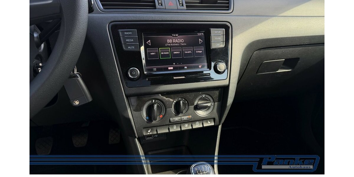 Skoda Rapid Cool*SHZ*PDC*Klima*USB*Touch*1-Hand* 93.530 km 9.480 &euro; Berlin 13187