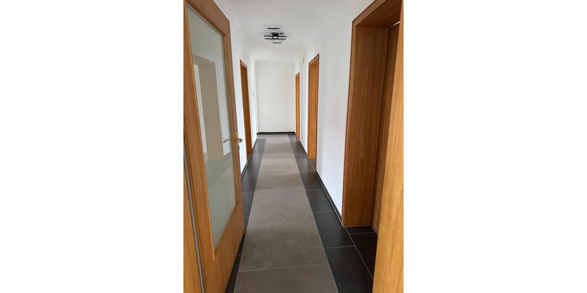 Etagenwohnung Simbach - 4 Zimmer, 97 m&sup2;, 895&euro; | Angebot:25362743