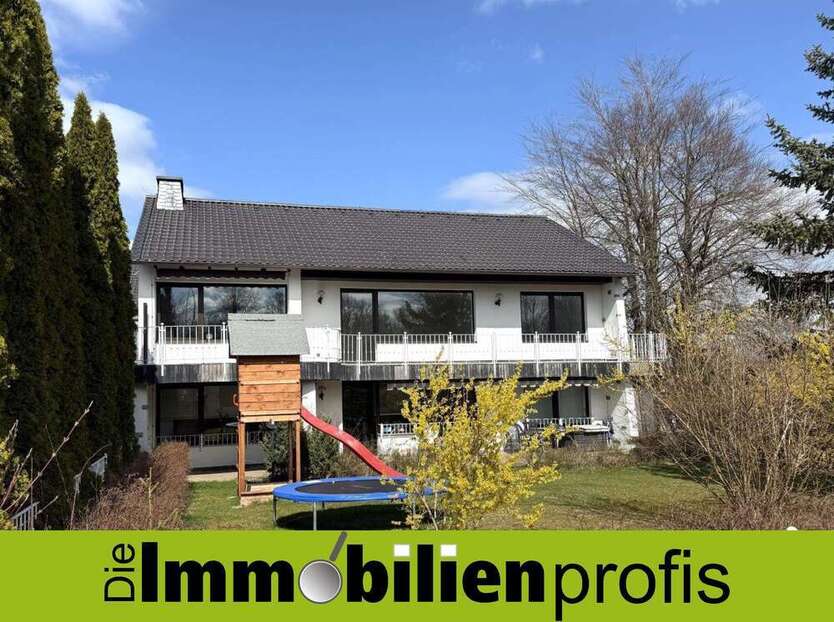 Haus zum Kaufen in Lichtenberg 396.000 € 440 m²