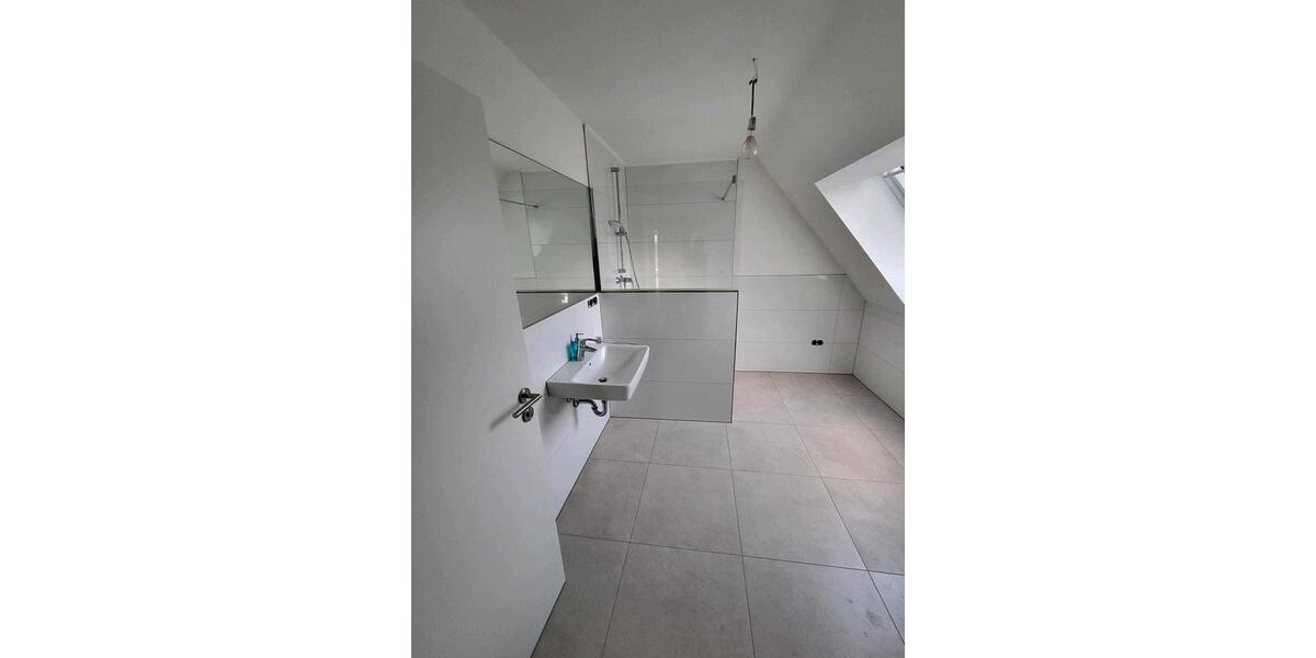 Dachgeschoßwohnung Lippstadt Bad Waldliesborn - 2 Zimmer, 77 m&sup2;, 730&euro; | Angebot:26411545