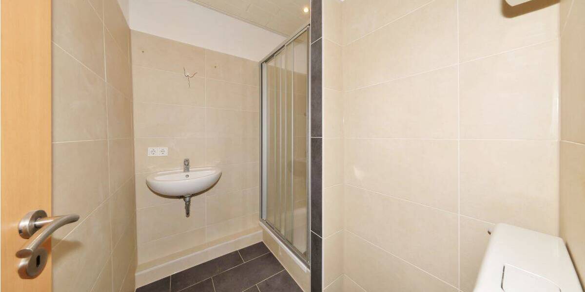 Etagenwohnung Wilhelmshaven Innenstadt - 5 Zimmer, 110 m&sup2;, 650&euro; | Angebot:26851799