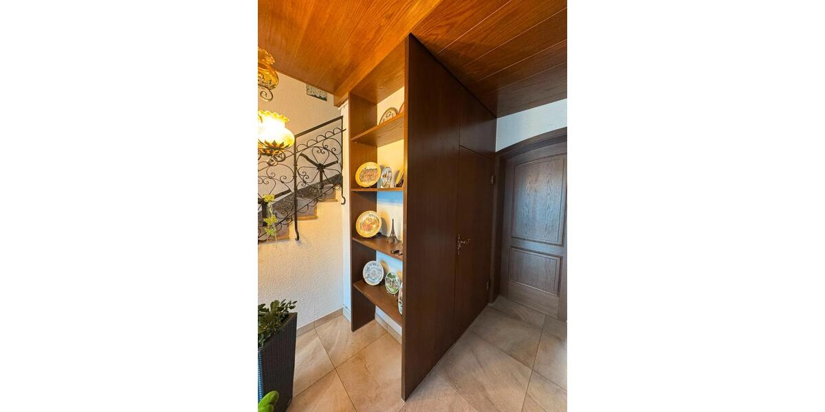Einfamilienhaus Lebach - 9 Zimmer, 335 m&sup2;, 374.900&euro; | Angebot:26884831