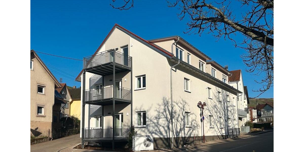 Etagenwohnung Bühl - 3 Zimmer, 80 m&sup2;, 1.200&euro; | Angebot:25340802