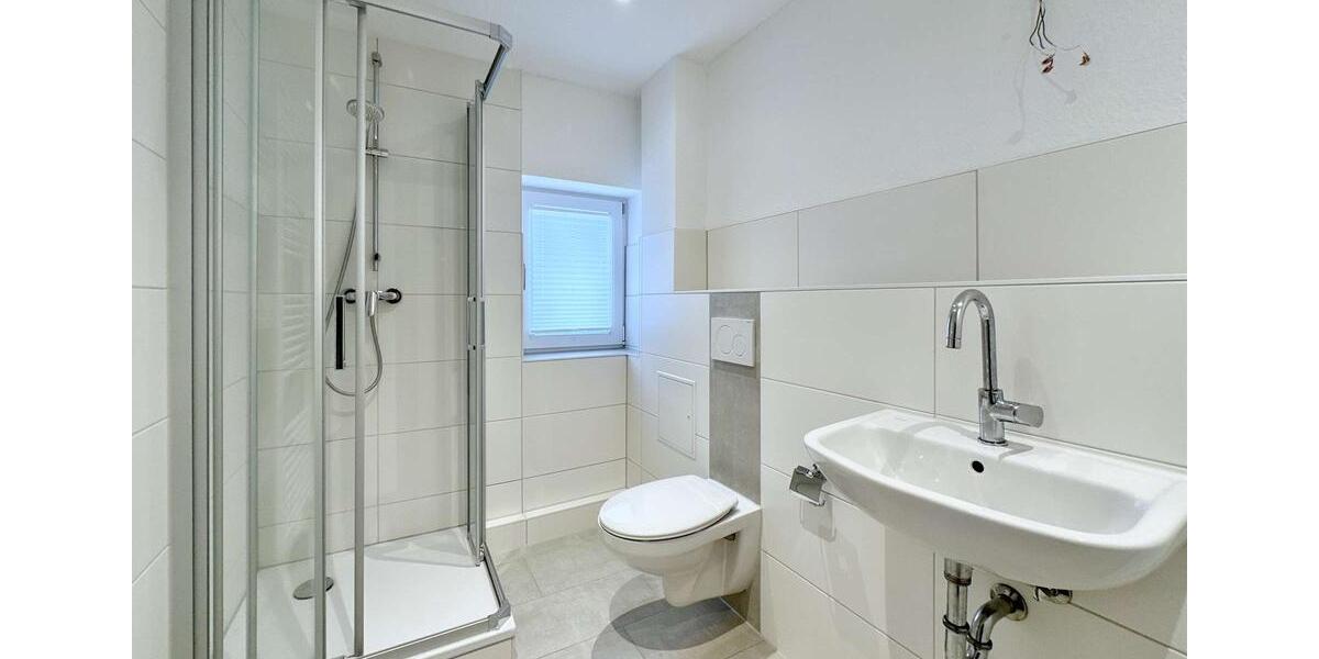 Hochwertig sanierte 3-Zi.-Whg. mit Einbauküche & großzügigem Balkon 3 zimmer