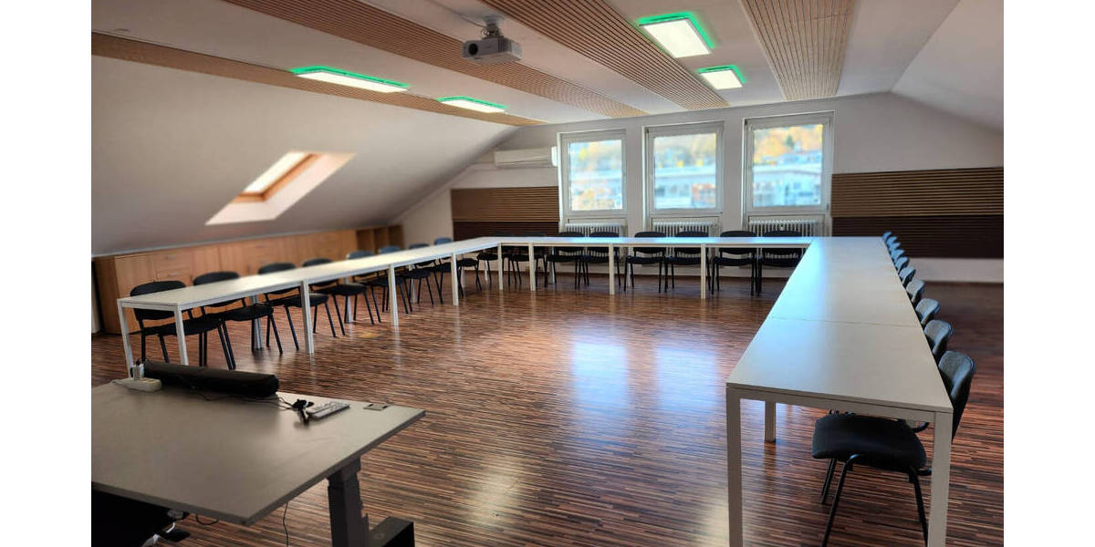 Gewerbeobjekt Regensburg Großprüfening-Dechbetten-Königswiesen - 180&euro; | Angebot:25977767