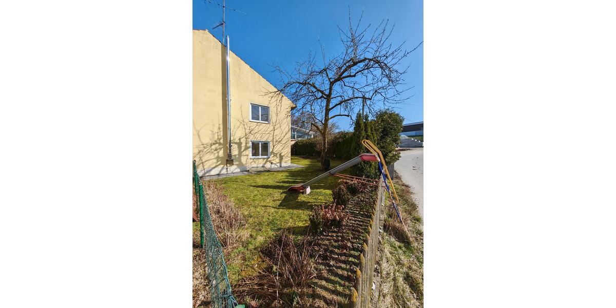 Etagenwohnung Landau an der Isar - 4 Zimmer, 119 m&sup2;, 952&euro; | Angebot:25400381