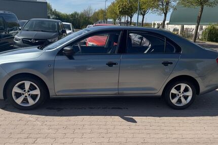 Skoda Rapid 199.000 km 2.499 &euro; Gotha 99867