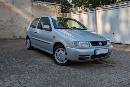 VW Polo 118.395 km 4.900 &euro; Hamburg 22767