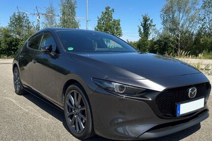 Mazda 3 74.500 km 17.700 € München 81248