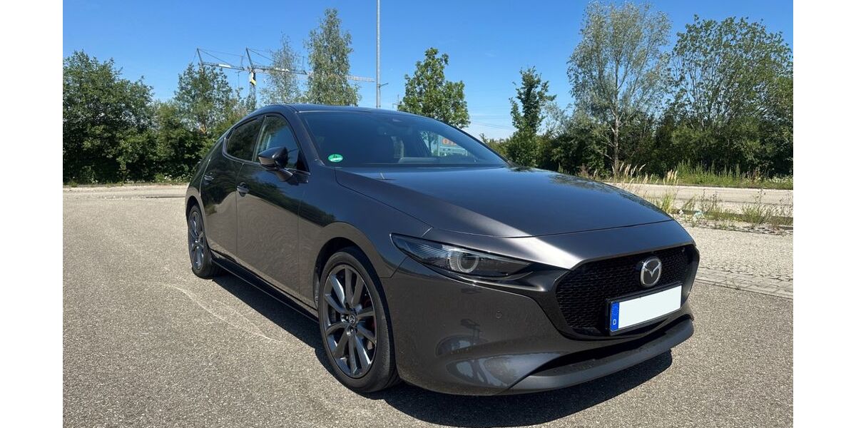 Mazda 3 74.500 km 17.700 € München 81248